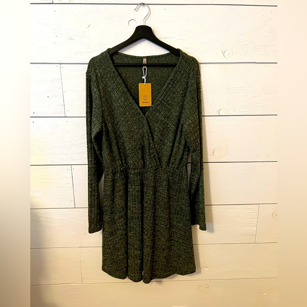 ePretty boutique wrap dress, NWT, green size XL